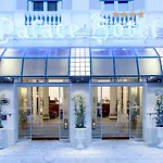 فندق Palace 4*