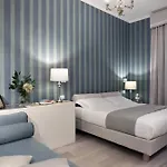 Palace 4*