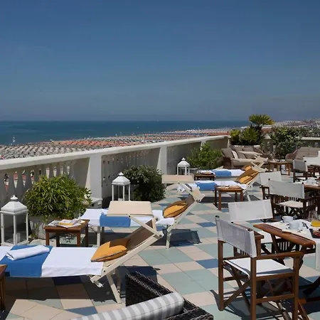 Palace Viareggio