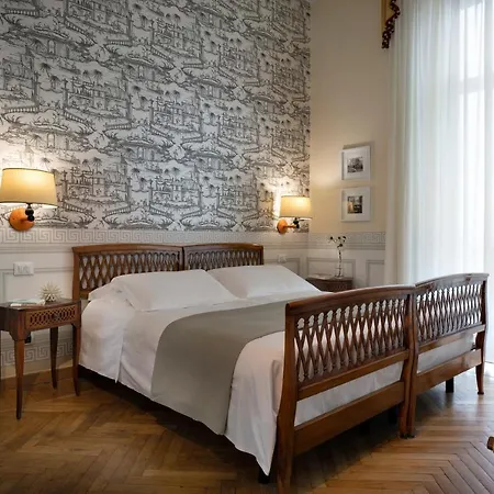 Palace 4*