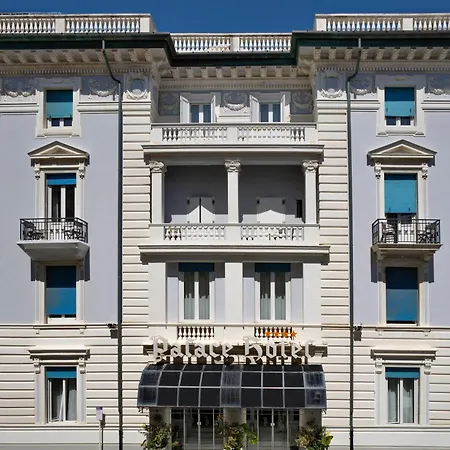 Palace Viareggio